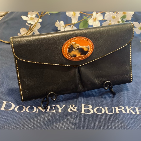 NWOT Dooney & Bourke Black Leather Dillen Bag with Vintage Wallet - Picture 7 of 16